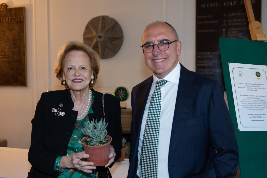 Tutela ambientale, efficientamento energetico e BTP Green. Ecco di cosa si è parlato alla prima conferenza green dell’Olgiata Golf Club 3 Claudia Ortenzi e Stefano Iacobelli Olgiata Golf Club