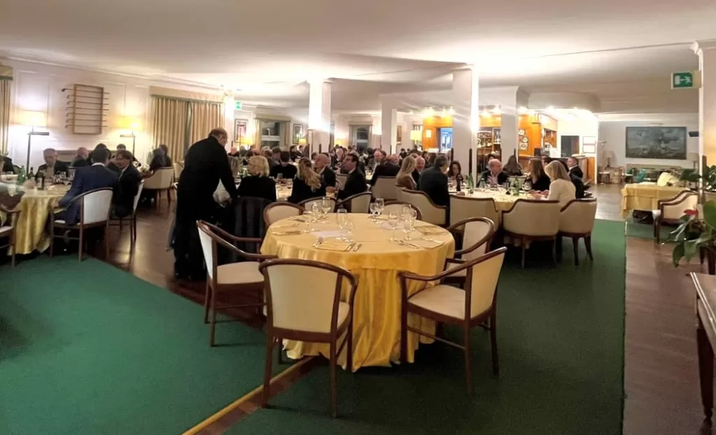 Il golf e la formula vincente delle cene a tema: "I Sapori del Piemonte" vanno in scena all'Olgiata 2 Cena I Sapori del Piemonte Ristorante 1